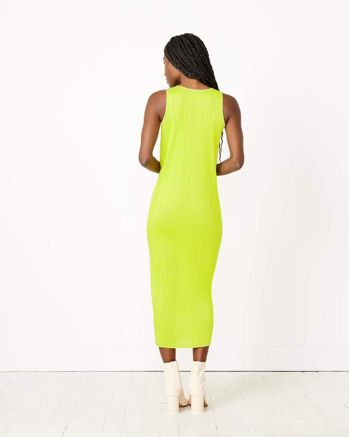 Be inspired and look through our Colorful Basics 3 Dress in Yellow