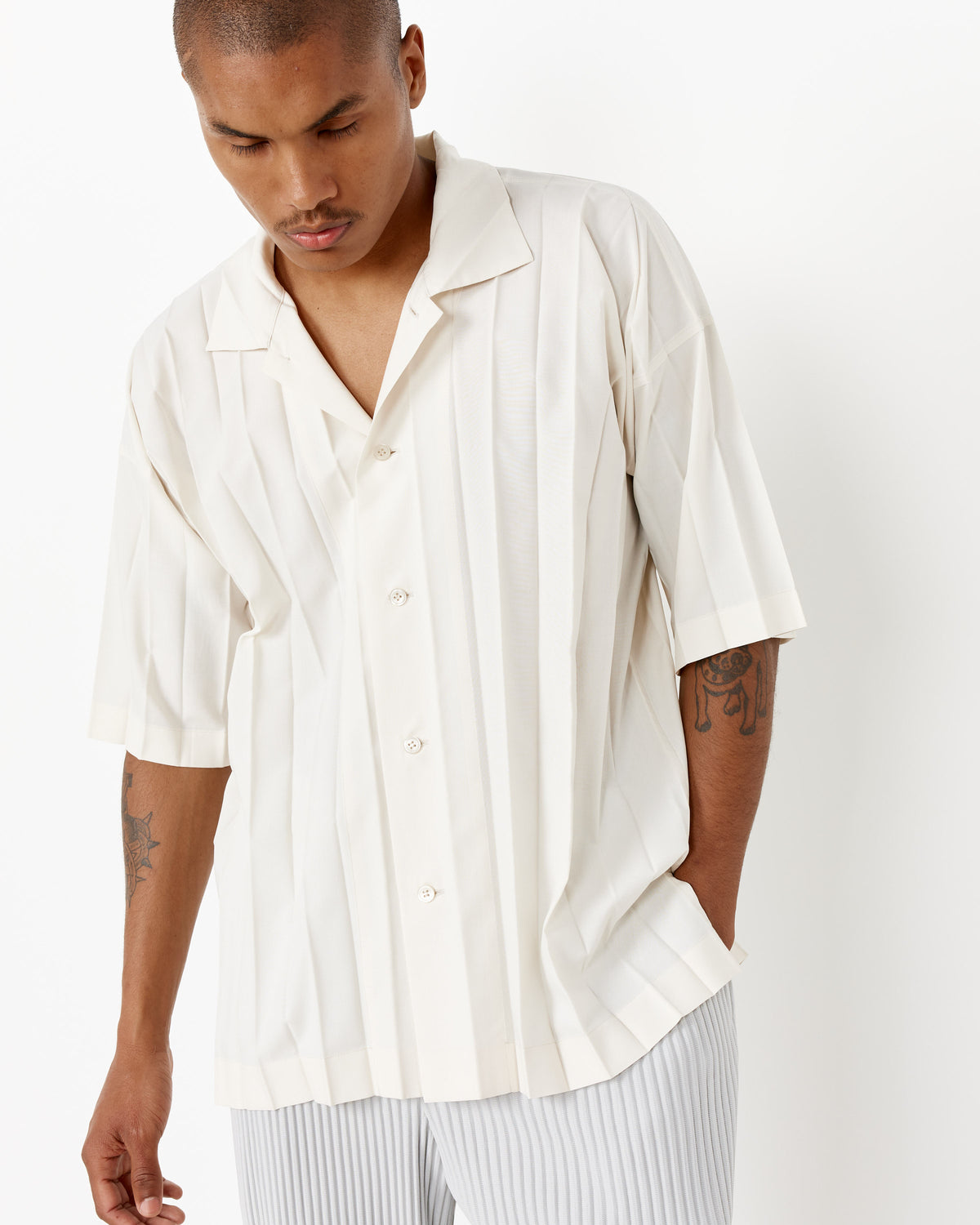Shop Edge Shirt Homme Plissé Issey Miyake and save big! Find the