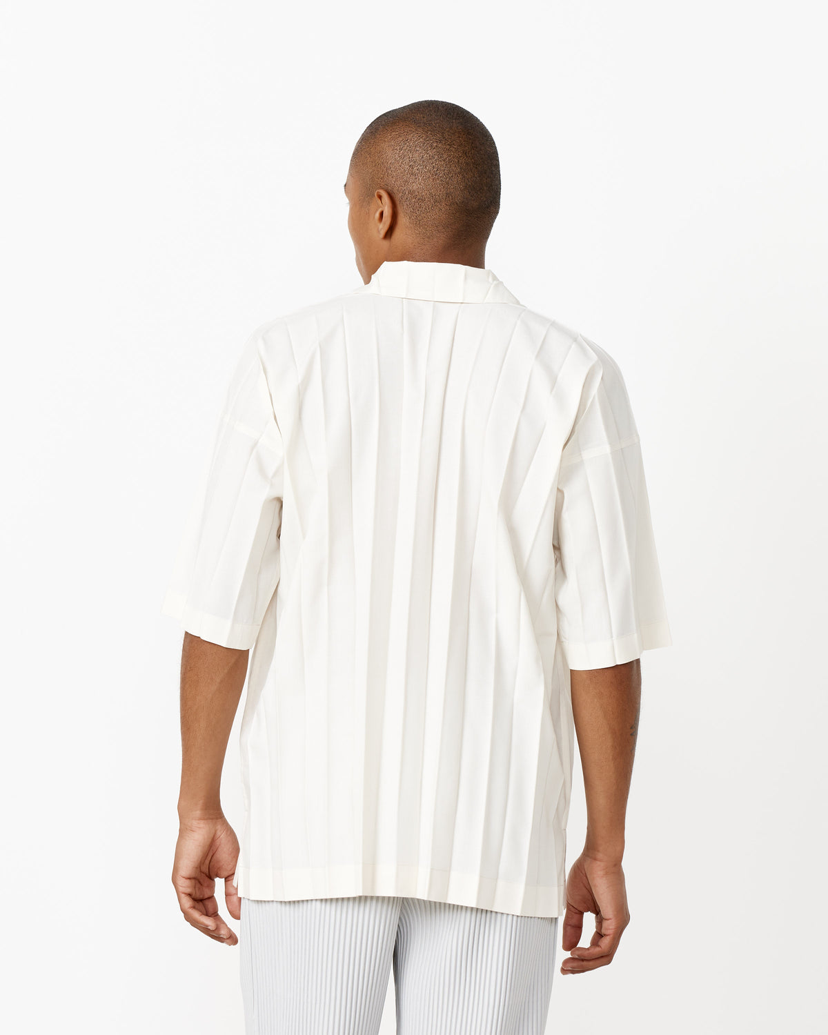 Shop Edge Shirt Homme Plissé Issey Miyake and save big! Find the